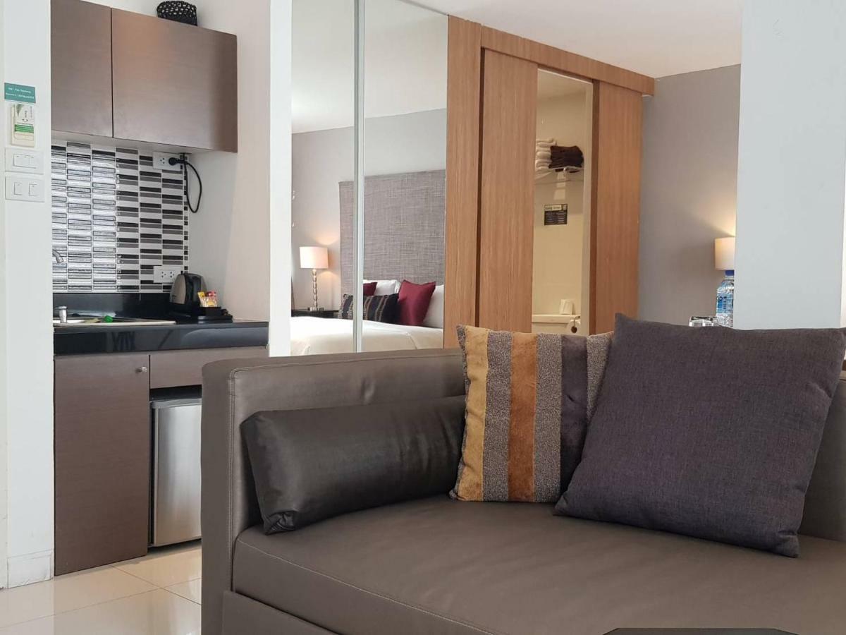 Check In Saladaeng (Adults Only) Hotel Bangkok Ngoại thất bức ảnh