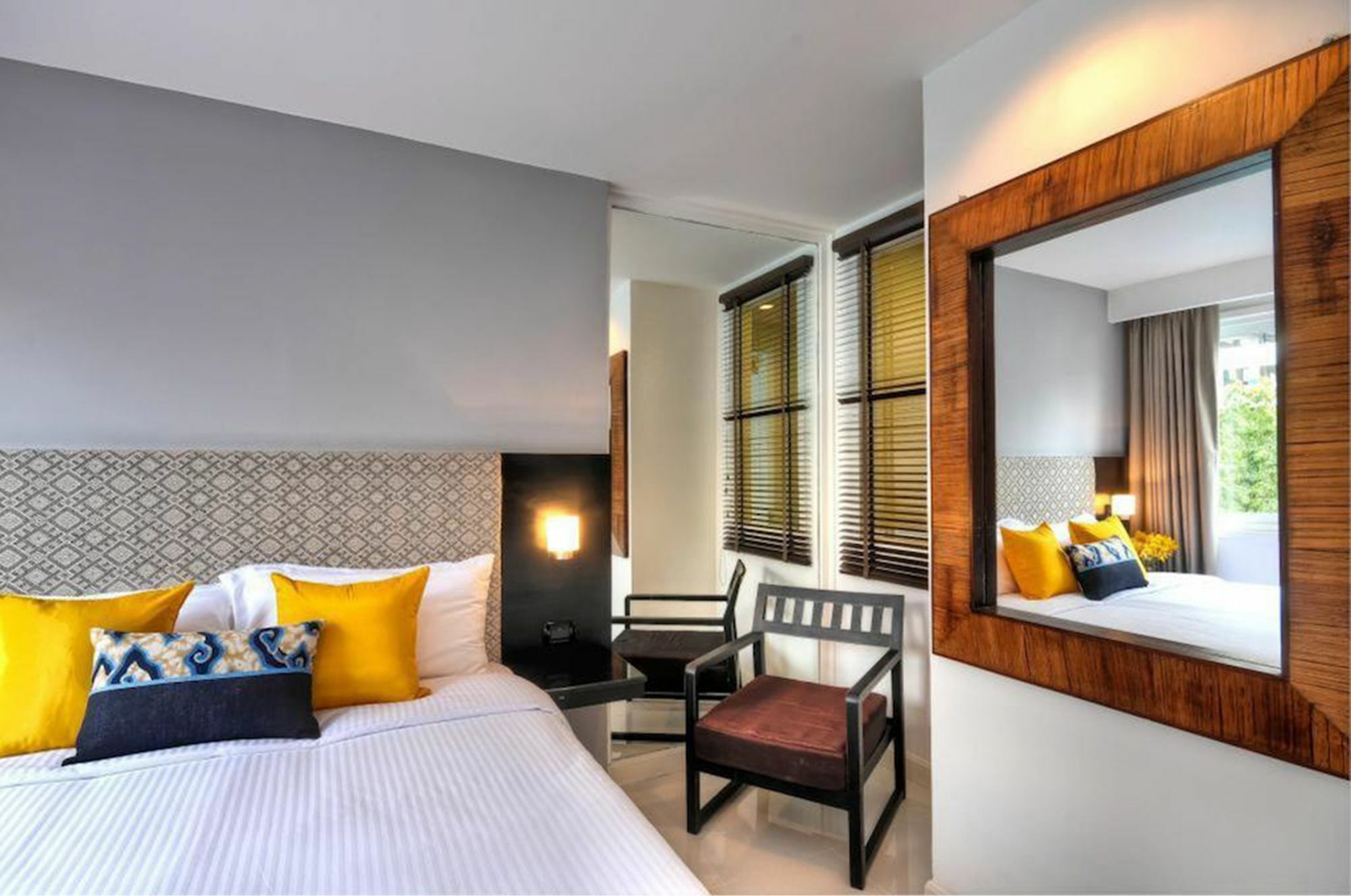 Check In Saladaeng (Adults Only) Hotel Bangkok Ngoại thất bức ảnh