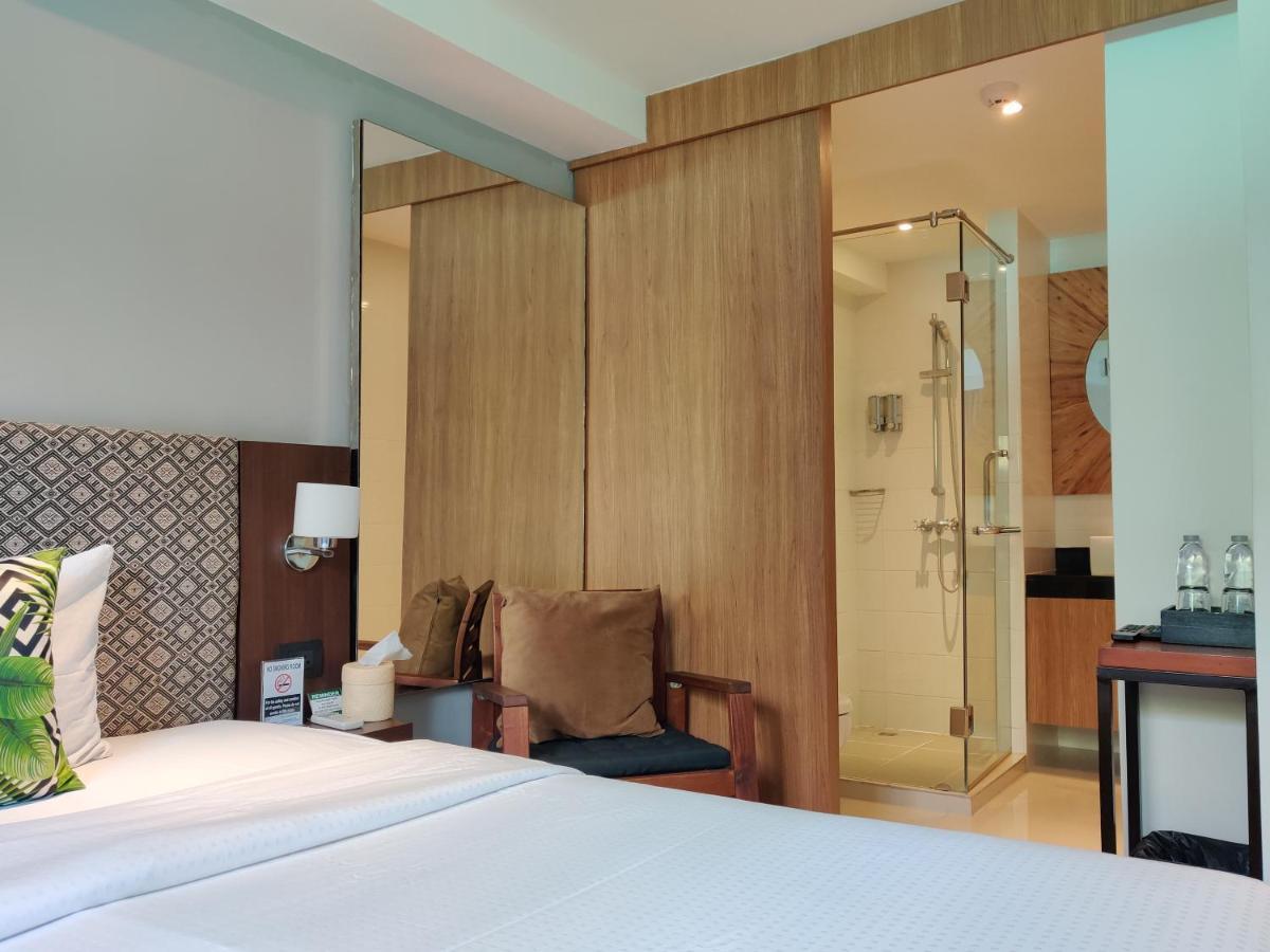 Check In Saladaeng (Adults Only) Hotel Bangkok Ngoại thất bức ảnh