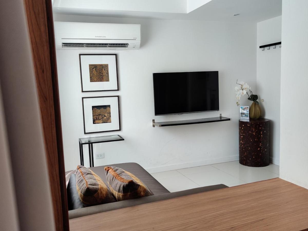 Check In Saladaeng (Adults Only) Hotel Bangkok Ngoại thất bức ảnh