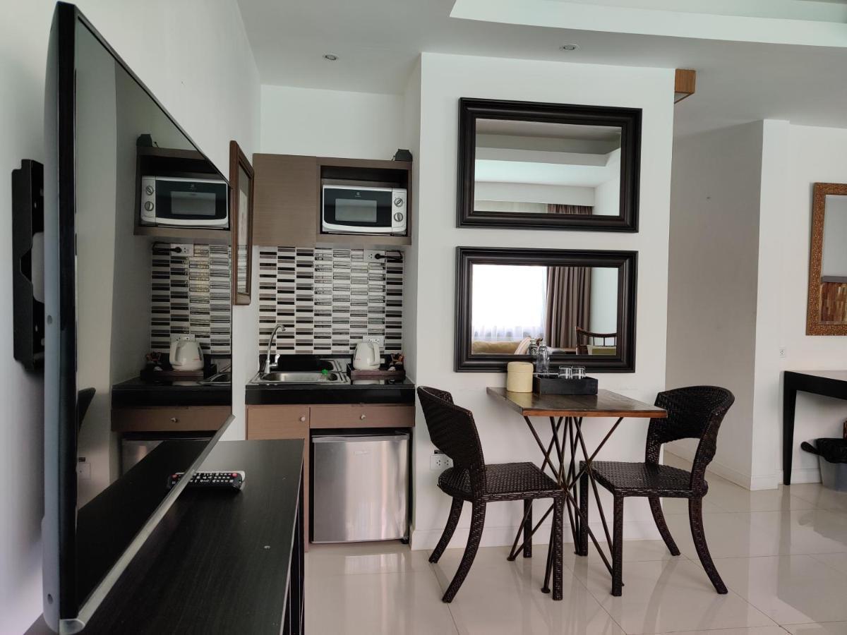 Check In Saladaeng (Adults Only) Hotel Bangkok Ngoại thất bức ảnh